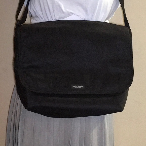 kate spade Handbags - Kate Spade nylon crossbody messenger bag